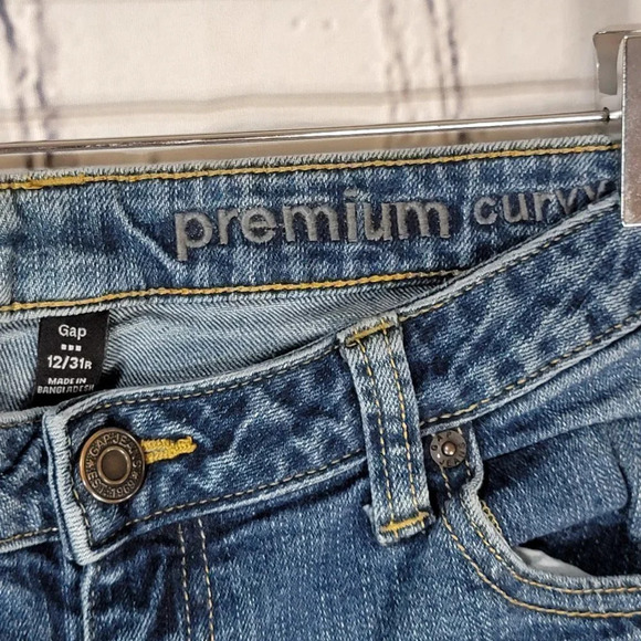 GAP Premium Curvy Straight Leg Jean Medium Wash Denim Stretch SZ 12/31r - Picture 2 of 5